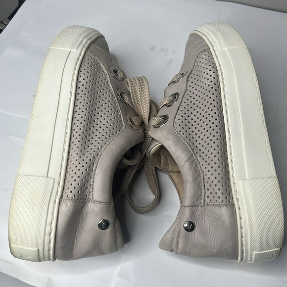 AGL Sz 37 US 7 Attilio Giusti Leombruni
Perforated Platform Talc Leather Sneaker - Picture 7 of 10